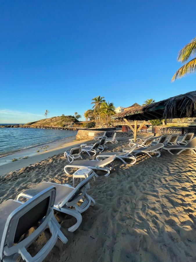 Studio 25 M Manganao Joela 4 Personnes Avec Machine A Laver (Adults Only) Saint-Francois  Εξωτερικό φωτογραφία